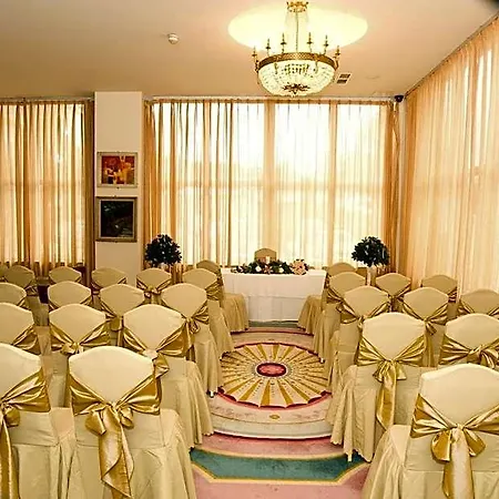 Lord Bagenal Hotel 4*