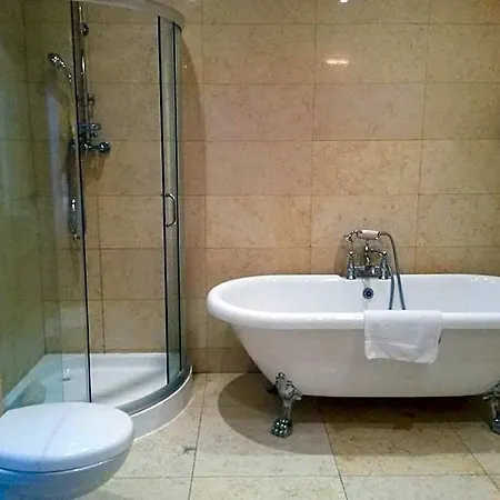 Lord Bagenal Hotel 4*